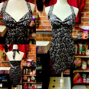 Black and white,size sm,lace print,seamless zipper